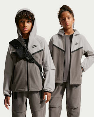 NIKE テック ウーブンジャケット Jaja Chua Nike Tech Older Kids' (Boys') Woven Jacket. Nike ID